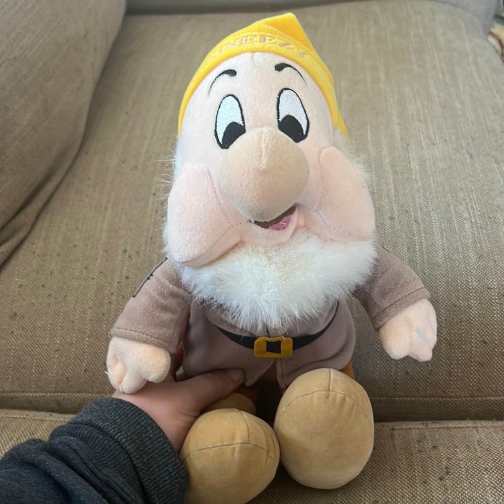 Walt Disney World SNEEZY Dwarf Plush 12” Tall Snow White